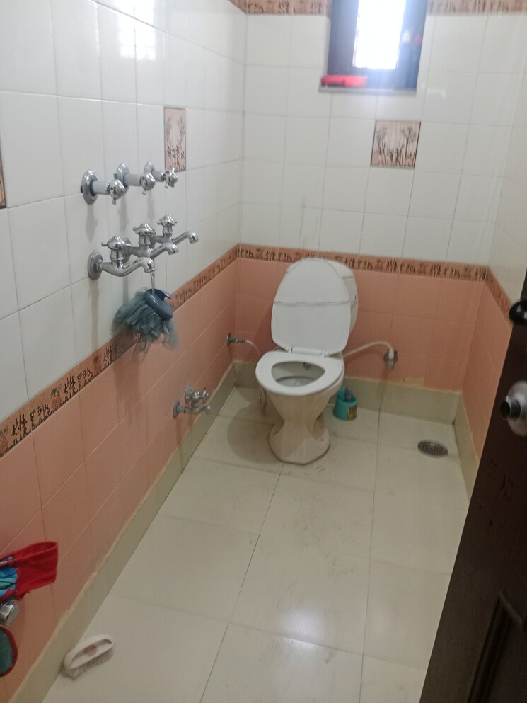 Bathroom, huda 2 Bedroom 1085 Sq.Ft. Builder Floor In Huda Panipat 9002082