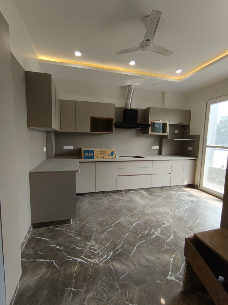 Kitchen, shubh-niketan-apartments 3 Bedroom 1800 Sq.Ft. Apartment In Paschim Vihar Delhi 9002099