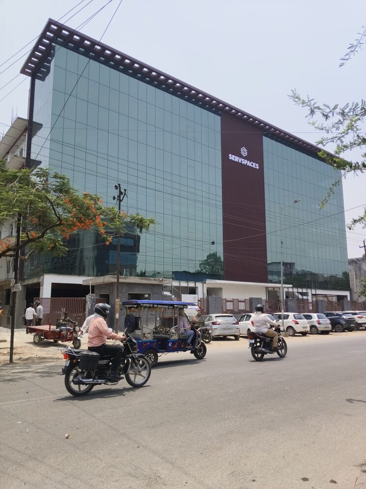  Parking, sector 62 Commercial Office Space 12500 Sq.Ft. In Sector 62 Noida 9002102