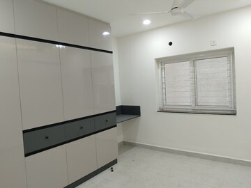 Room in 3 BHK Apartment at SR Pride Madhapur, Madhapur – for Rent