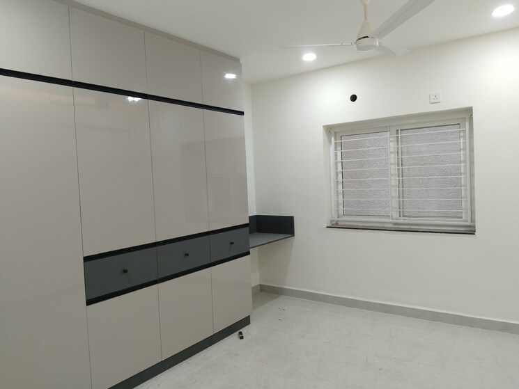 Room, sr-pride-madhapur 3 Bedroom 2200 Sq.Ft. Apartment In Madhapur Hyderabad 9002120