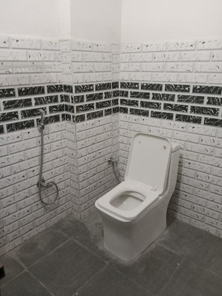 Bathroom, huda 1 Bedroom 225 Sq.Ft. Builder Floor In Huda Panipat 9002130