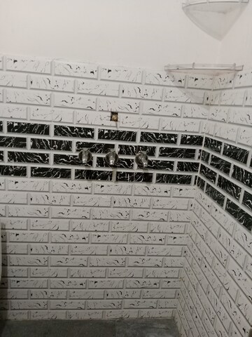 Attached Bathroom in 1 BHK Builder Floor at Huda – for Rent