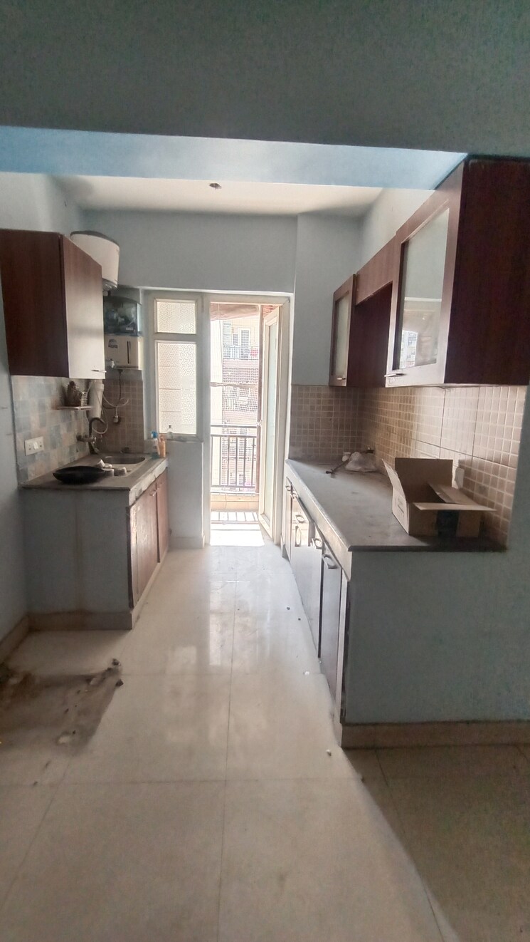 Kitchen, sethi-max-royal 2 Bedroom 895 Sq.Ft. Apartment In Sector 76 Noida 9002135