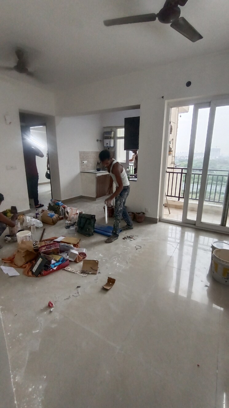  Parking, sethi-max-royal 2 Bedroom 895 Sq.Ft. Apartment In Sector 76 Noida 9002138