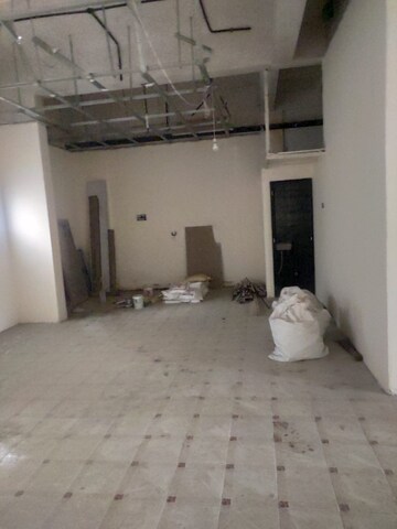 Room in  Shop at Bhavya Supreme Annexe, Parel – for Rent