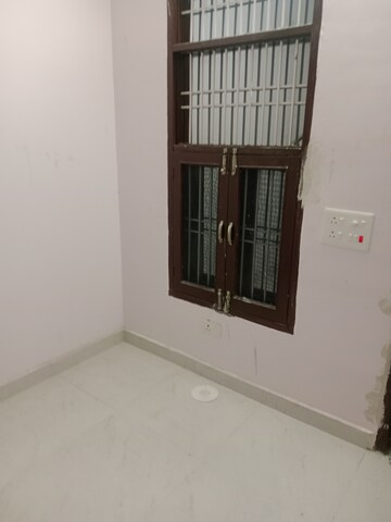 Room in 2 BHK Builder Floor at Huda – for Rent