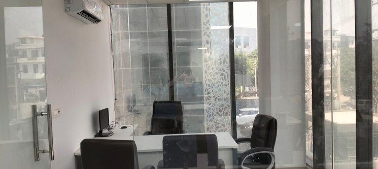 Team Area, sector 63 Commercial Office Space 1002 Sq.Ft. In Sector 63 Noida 9002148