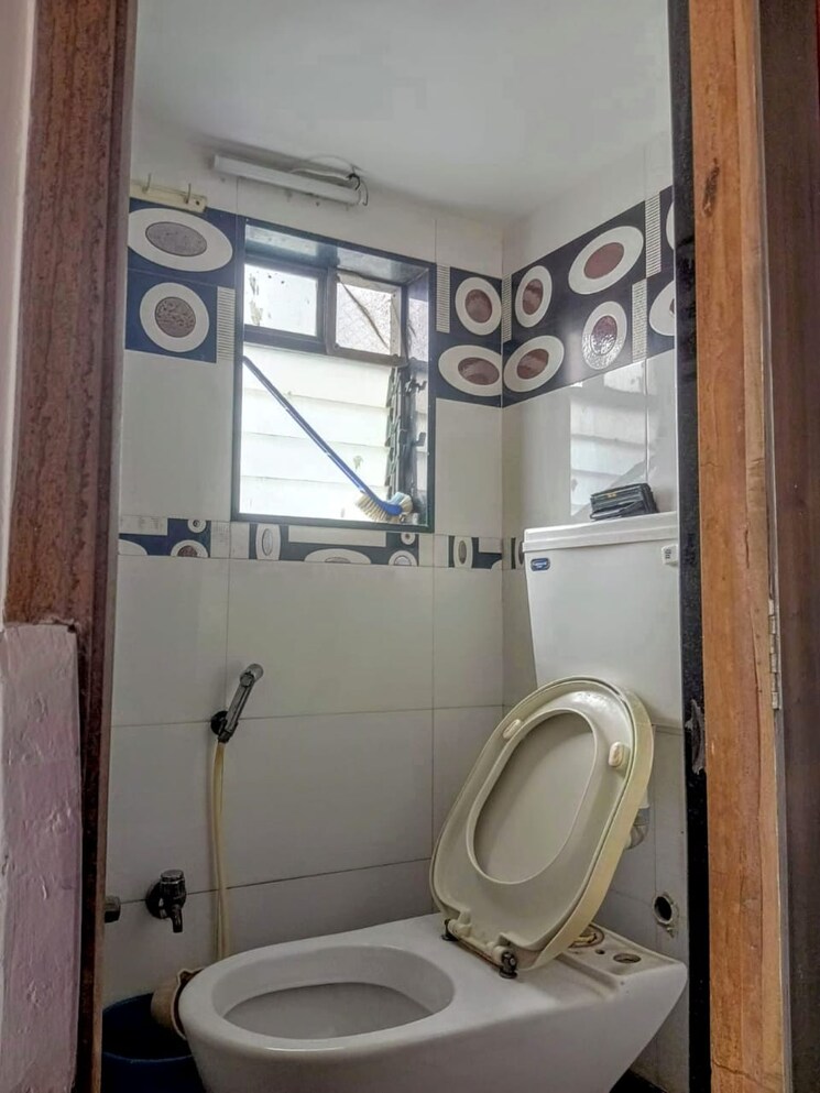 Bathroom, krishna-galaxy-santacruz 1 Bedroom 550 Sq.Ft. Apartment In Santacruz East Mumbai 9002153