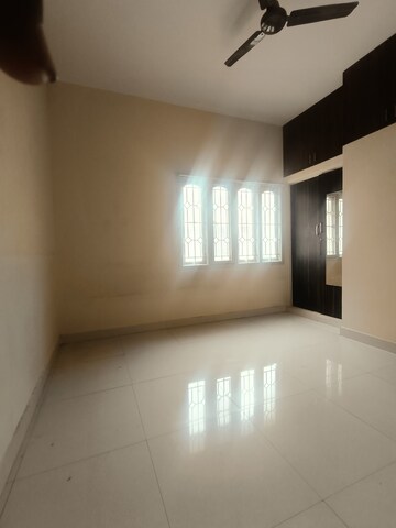 Room in 2 BHK Builder Floor at Hsr Layout – for Rent