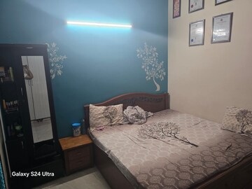 Bedroom in 2 BHK Builder Floor at Sector 40 – for Rent