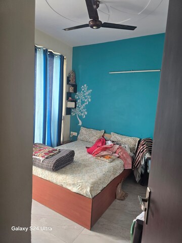 Bedroom in 2 BHK Builder Floor at Sector 40 – for Rent