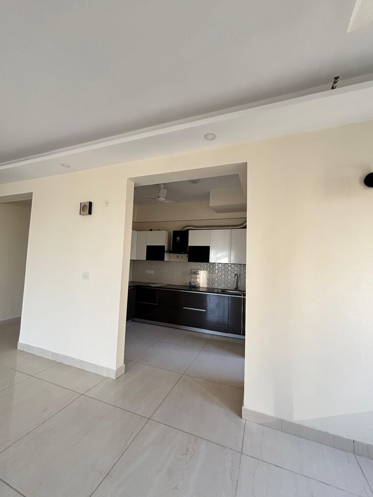 Room, ace-golf-shire 3.5 Bedroom 2095 Sq.Ft. Apartment In Sector 150 Noida 9002222