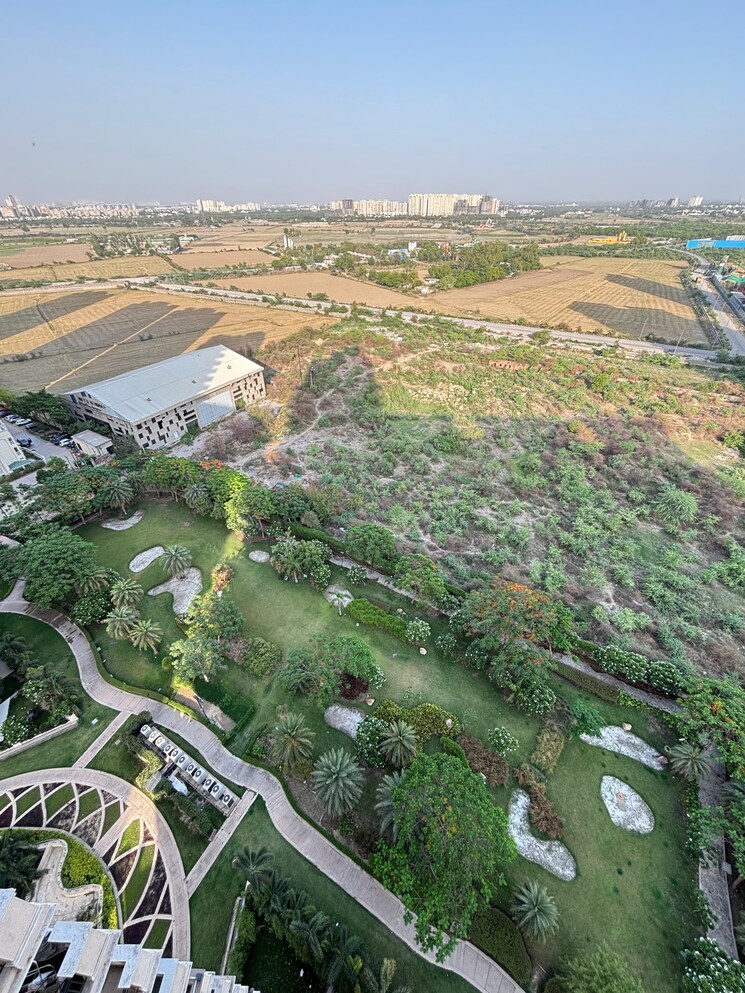 Garden, ace-golf-shire 3.5 Bedroom 2095 Sq.Ft. Apartment In Sector 150 Noida 9002222