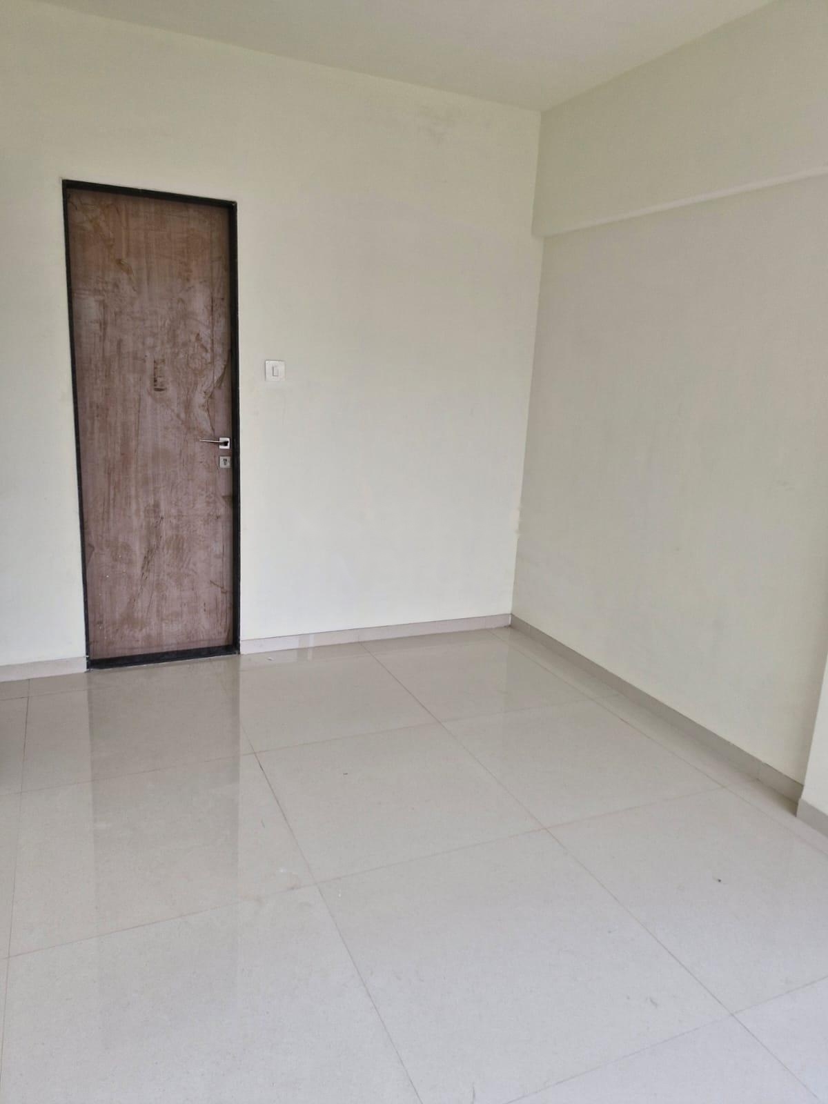 2 BHK Apartment For Rent in Oxford Navrang Crystal