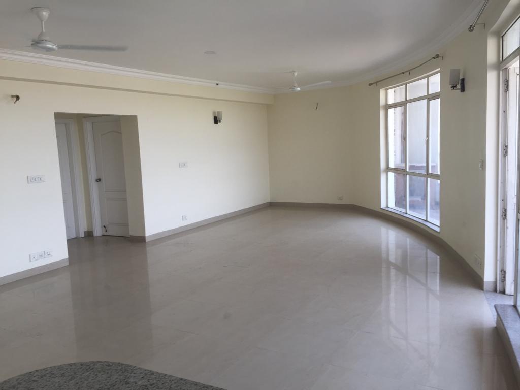 3 BHK + Servant Room Apartment For Rent in Raheja Vedaanta