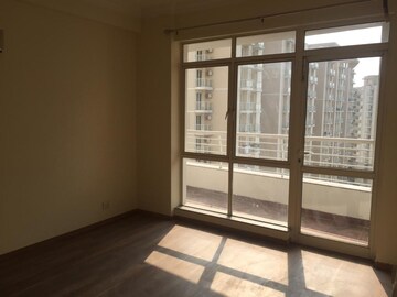 Room in 3 BHK Apartment at Raheja Vedaanta, Sector 108 – for Rent