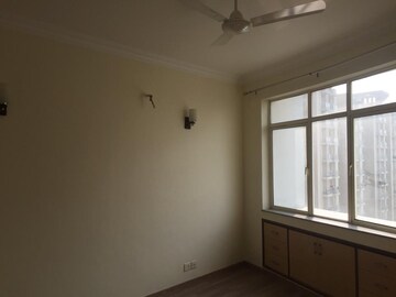 Room in 3 BHK Apartment at Raheja Vedaanta, Sector 108 – for Rent