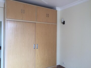 Furnished Amenities in 3 BHK Apartment at Raheja Vedaanta, Sector 108 – for Rent