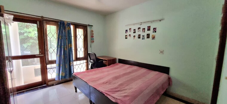 Bedroom, cosmos-floors 3 Bedroom 1325 Sq.Ft. Builder Floor In Sector 52 Gurgaon 9002317