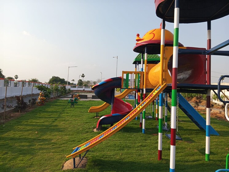 Garden, vasudaika-henley-woods  242 Sq.Yd. Plot In Nagreddipalli Hyderabad 9002313