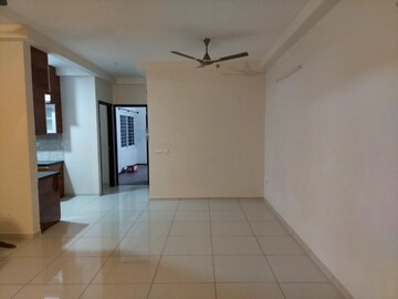 Room in 2.5 BHK Apartment at Shriram Greenfield, Budigere – for Rent