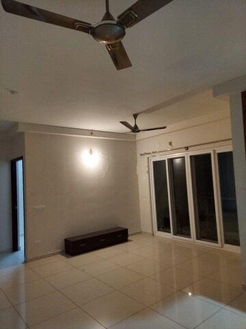 Room in 2.5 BHK Apartment at Shriram Greenfield, Budigere – for Rent