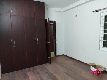 Room in 2.5 BHK Apartment at Shriram Greenfield, Budigere – for Rent