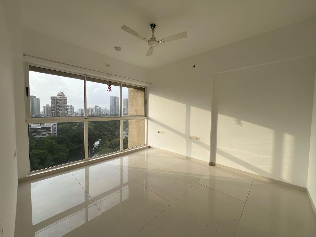 4 BHK + Servant Room Apartment For Rent in Runwal Elegante