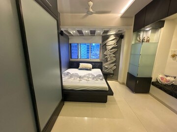 Team Area in 4 BHK Apartment at Dn Nagar – for Rent