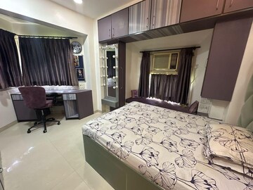 Bedroom in 4 BHK Apartment at Dn Nagar – for Rent