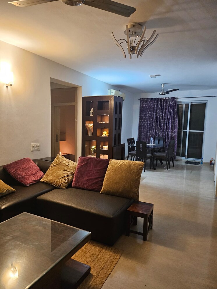 Living Room, pioneer-park-phase-1 2 Bedroom 1670 Sq.Ft. Apartment In Sector 61 Gurgaon 9002472