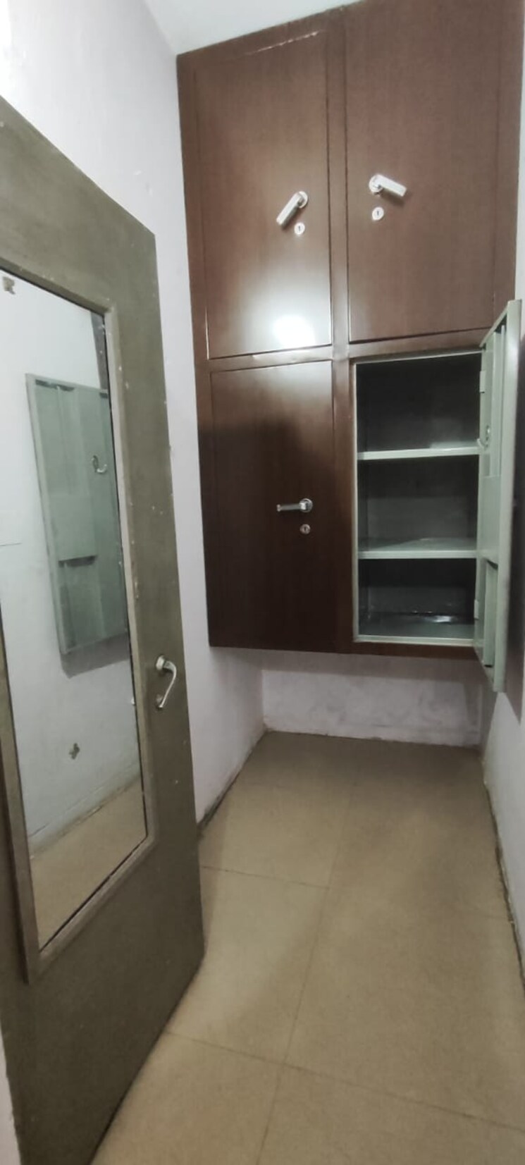 Bathroom, sector 55 2.5 Bedroom 1350 Sq.Ft. Villa In Sector 55 Noida 9002476