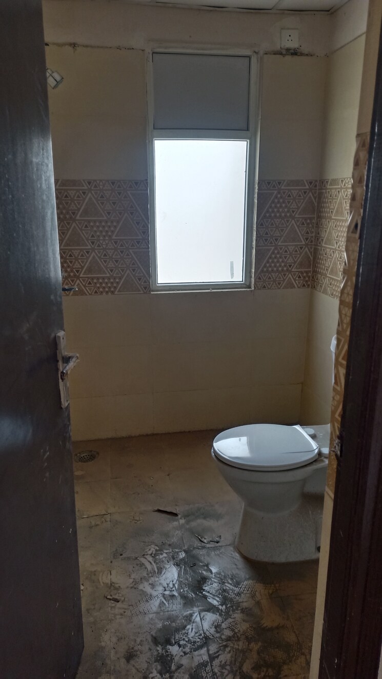 Bathroom, amrapali-golf-homes 3 Bedroom 1115 Sq.Ft. Apartment In Sector 4 Greater Noida Greater Noida 9002490