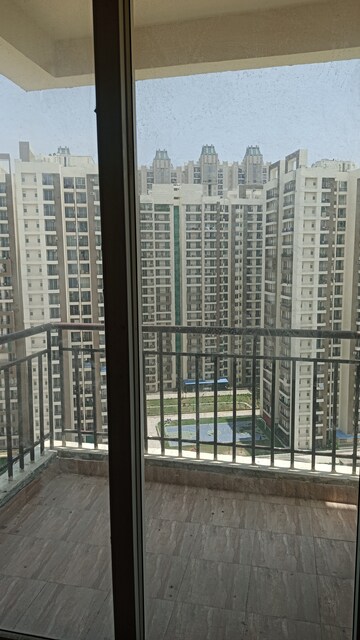 3 BHK Apartment – Exterior View View at Amrapali Golf Homes, Sector 4 Greater Noida - for Rent
