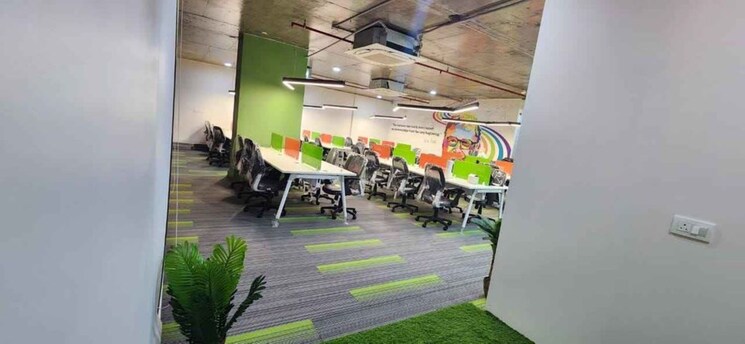 Gym, old palasia Commercial Office Space 2500 Sq.Ft. In Old Palasia Indore 9002483