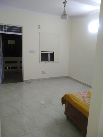 Room in 1 BHK Builder Floor at Lajpat Nagar 4 – for Rent