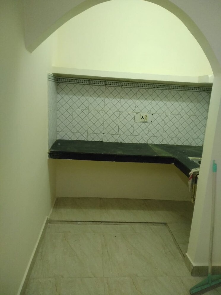 Bathroom, lajpat nagar 4 1 Bedroom 456 Sq.Ft. Builder Floor In Lajpat Nagar 4 Delhi 9002487