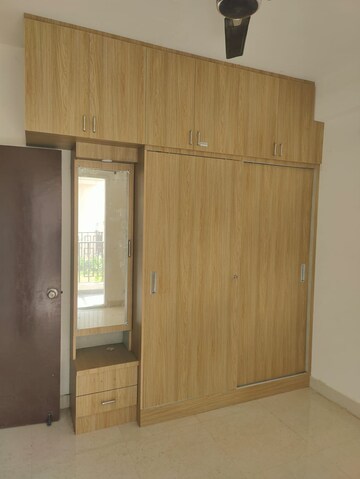 Room in 2 BHK Apartment at Signature Global The Roselia, Sector 95a – for Sale