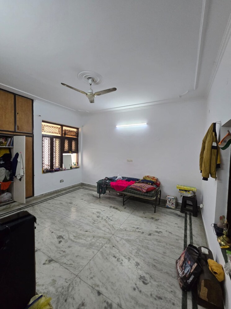 Room, sector 21c 4 Bedroom 4500 Sq.Ft. Independent House In Sector 21c Faridabad 9002545