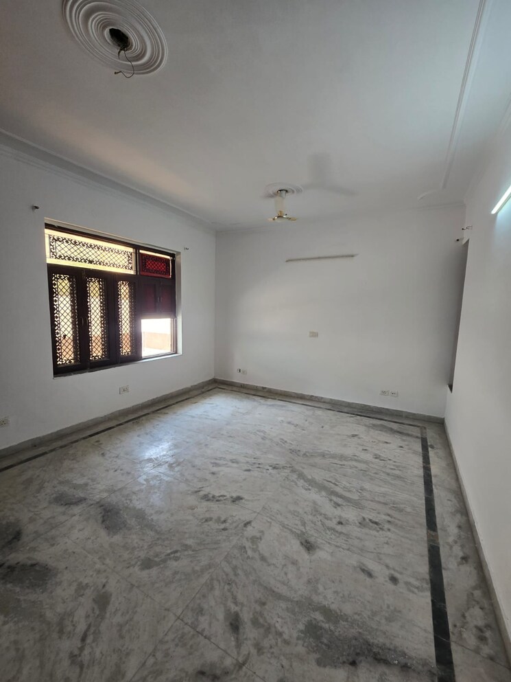 Room, sector 21c 4 Bedroom 4500 Sq.Ft. Independent House In Sector 21c Faridabad 9002545