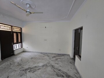 Room in 4 BHK Independent House at Sector 21c – for Rent
