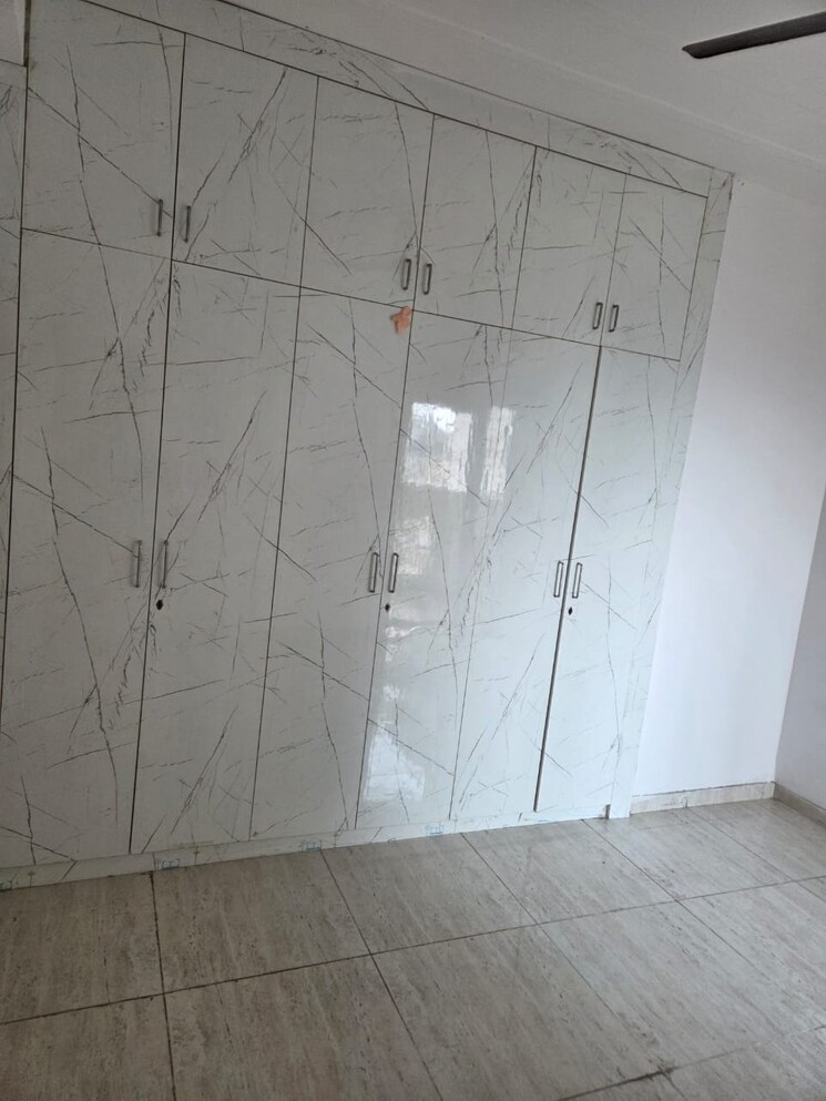 Bathroom, ajnara-ambrosia 3 Bedroom 1475 Sq.Ft. Apartment In Sector 118 Noida 9002546