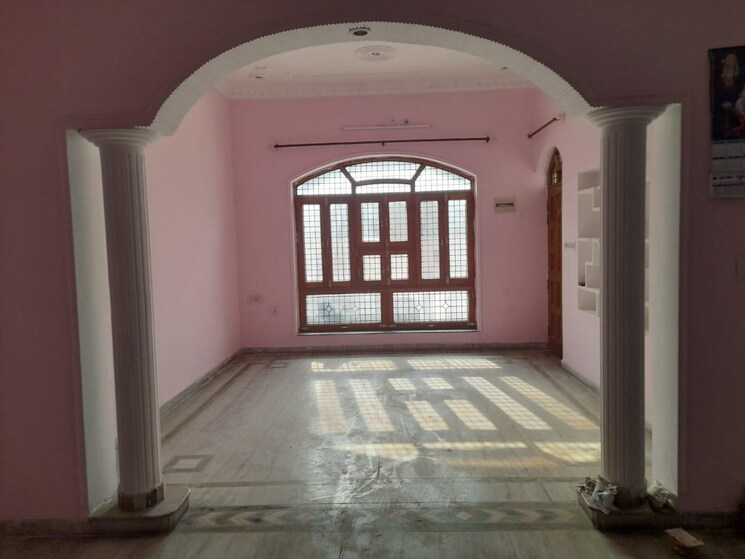 Room, gomti nagar 2 Bedroom 1000 Sq.Ft. Villa In Gomti Nagar Lucknow 9002598