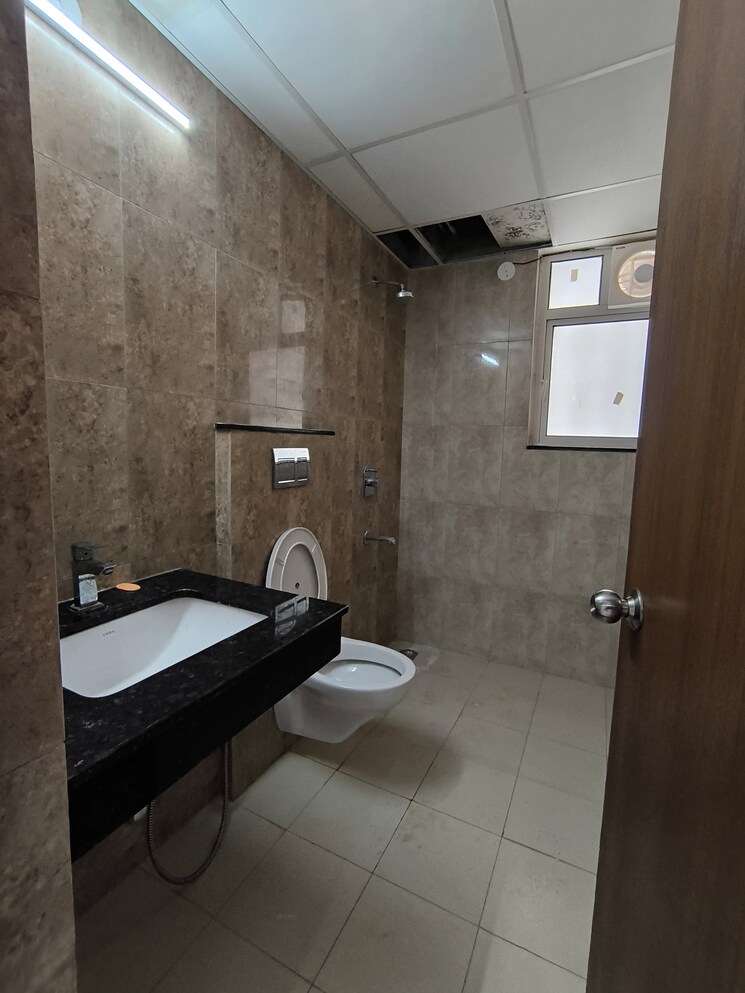 Bathroom, shapoorji-pallonji-joyville-phase-2 3 Bedroom 1852 Sq.Ft. Apartment In Sector 102 Gurgaon 9002591