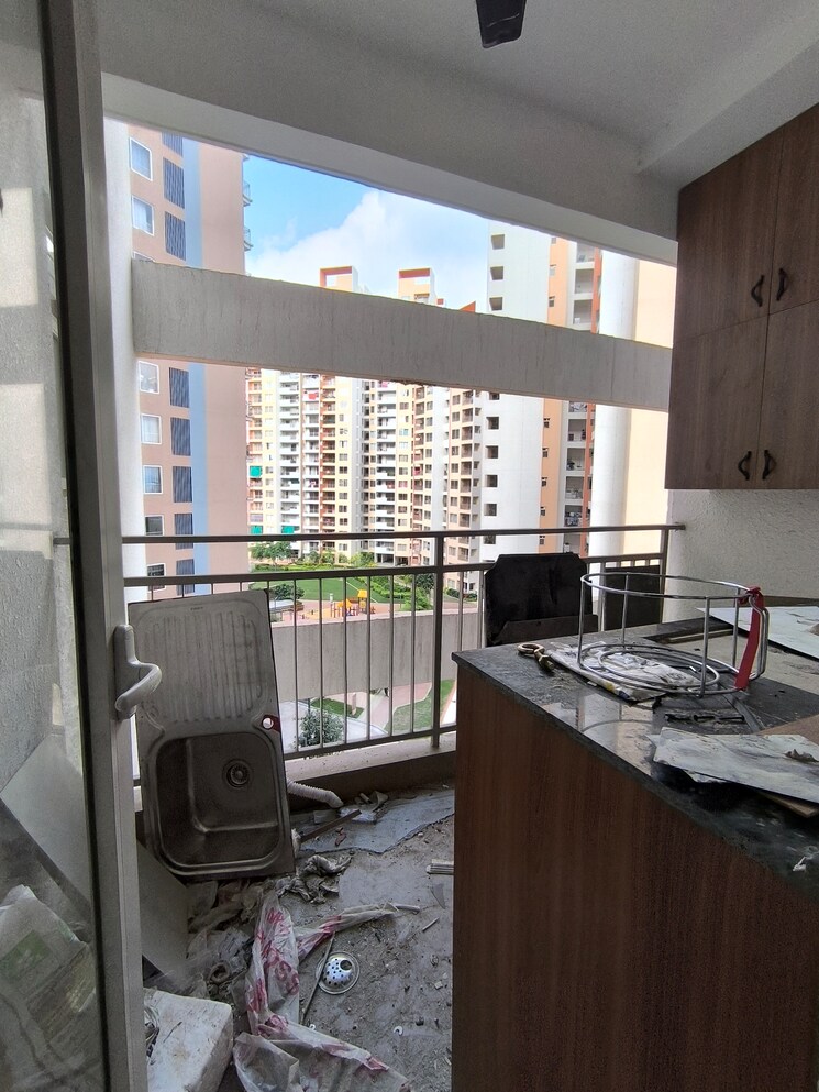 Kitchen, shapoorji-pallonji-joyville-phase-2 3 Bedroom 1852 Sq.Ft. Apartment In Sector 102 Gurgaon 9002591