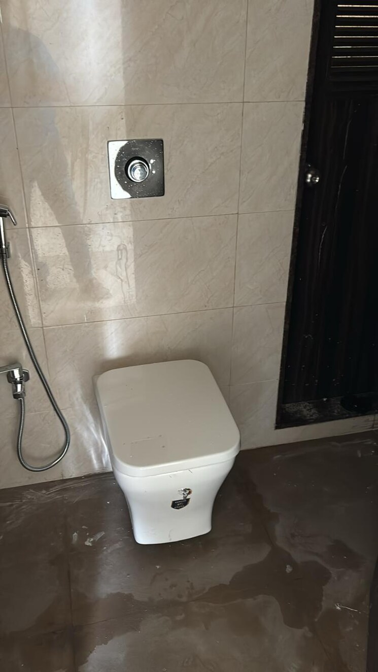 Bathroom, shree-tirupati-stg-signature-residency 2 Bedroom 1050 Sq.Ft. Apartment In Patlipada Thane 9002595