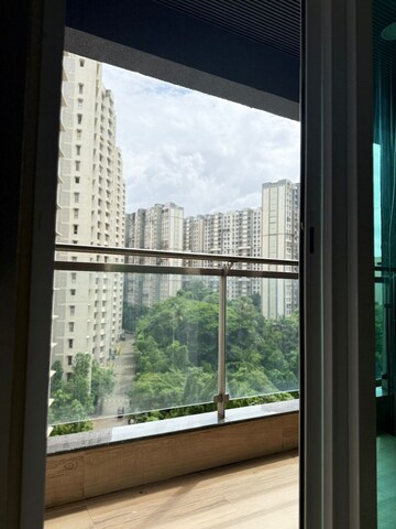 Room in 2 BHK Apartment at L&T Emerald Isle, Powai – for Rent