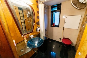 Living Room in 4 BHK Apartment at Versova – for Rent