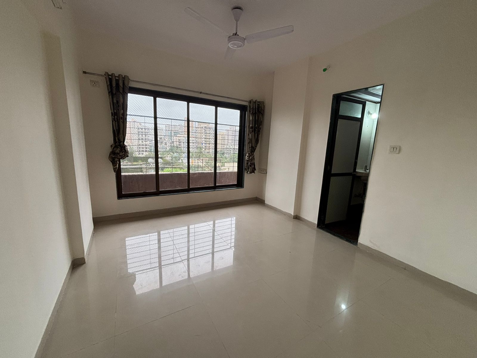 2 BHK + Study Room Apartment For Rent in Ambika Darshan Kandivali 